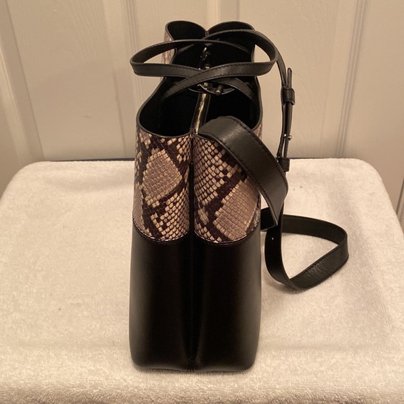 Tory Burch Black Purse… - Picture 4 of 8